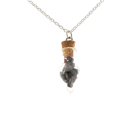 Jar Pendants: Kinbasket Garnet Pendant