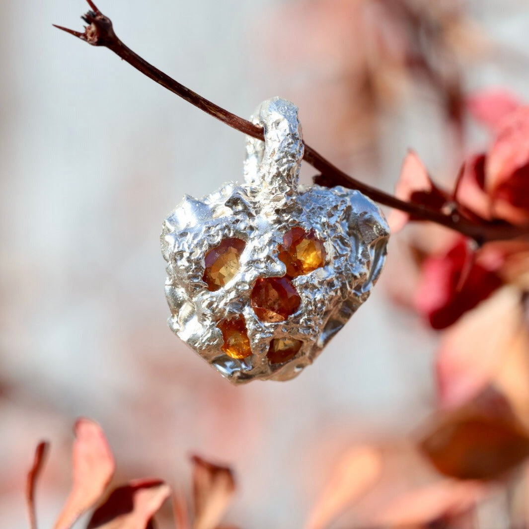 Sapphires in Silver: 5 orange cut sapphires in freeform Pendant